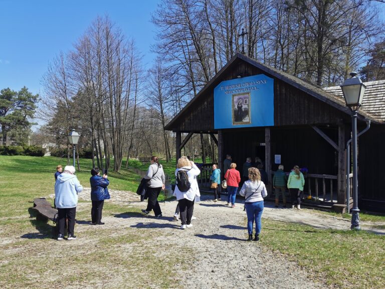 Read more about the article Kaplica Objawień