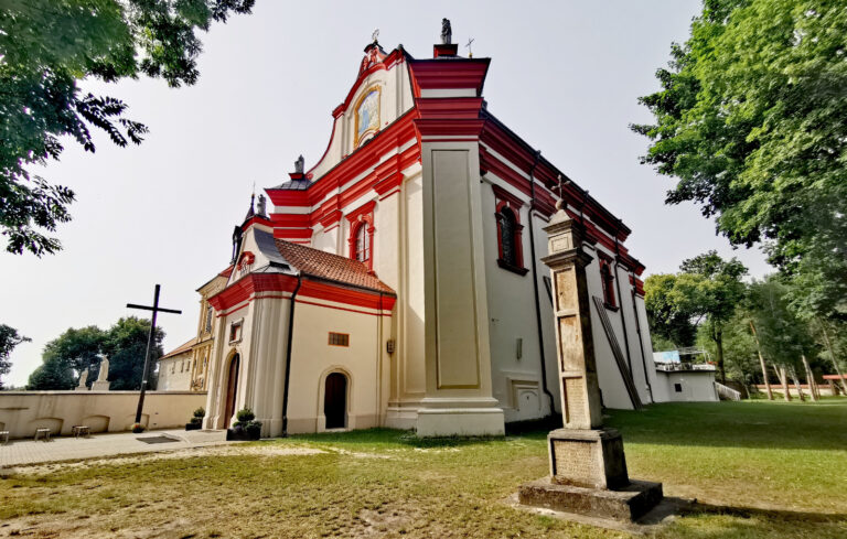 Read more about the article Kościół i klasztor